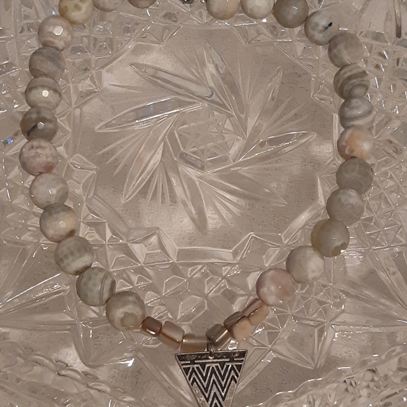 Polished Stones Necklace, 16" Long With Silver Tone Triangle Pendant, Chunky Sty - Picture 12 of 16